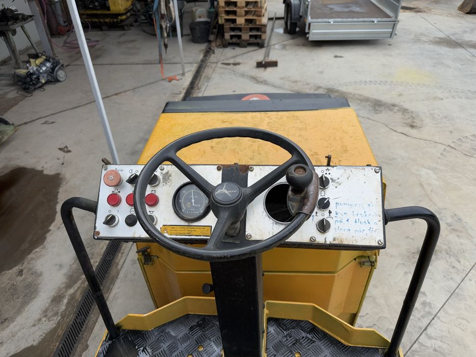 Dynapac Cilindru compactor 2700kg - 3 tone Dynapac motor Hatz