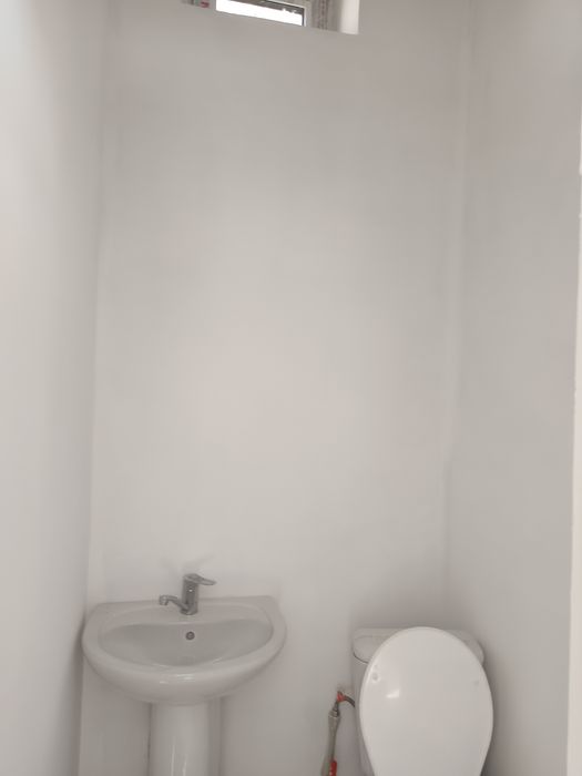 12 мкр, отдельно,кирпич,200 м²