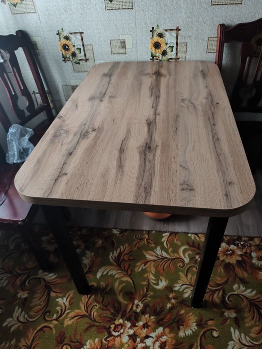 Продам стол 110*70