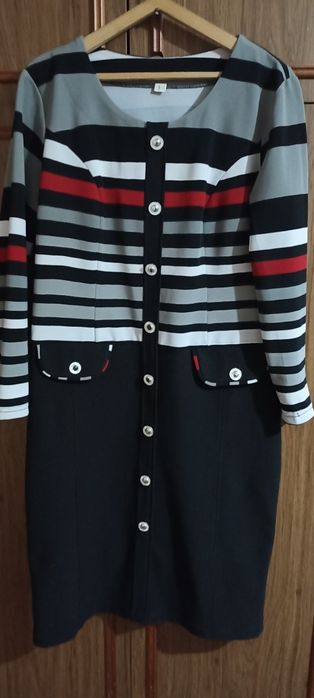 Продам платье повседневное и праздничное