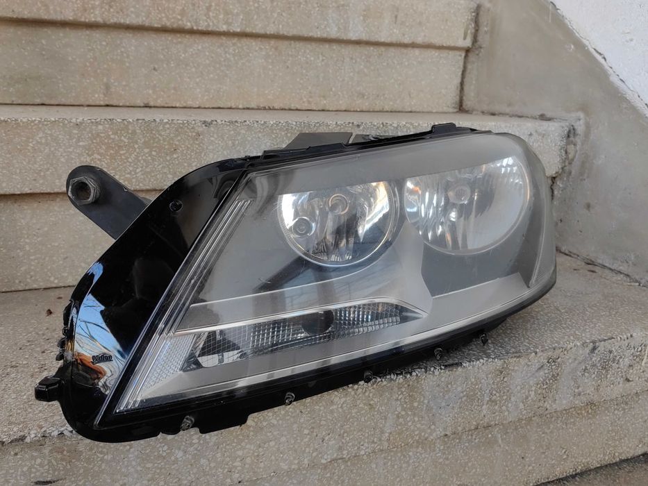 Фар VW Passat B7 ляв / Фар Пасат 7 / Фар Passat 7 Оригинален