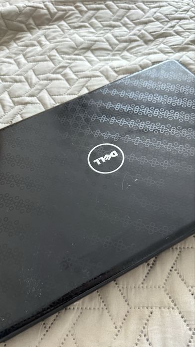 Ноутбук Dell Inspiron.