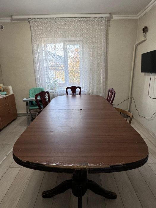 Продам большой стол