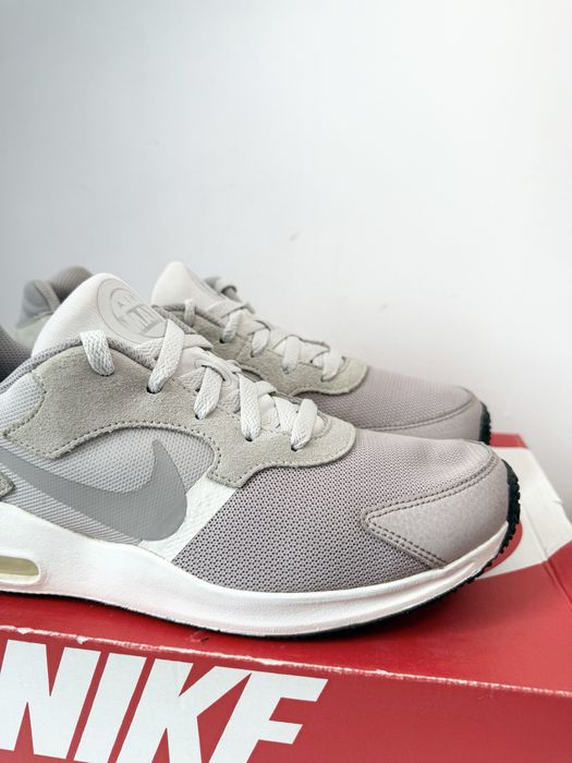 Nike Air Max Guile ( 42.5) 27.5см..Маратонки