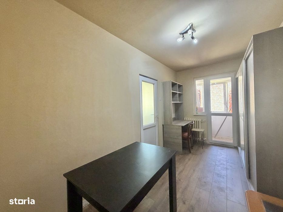 Apartament 2 camere, etaj 4, zona Dambovita