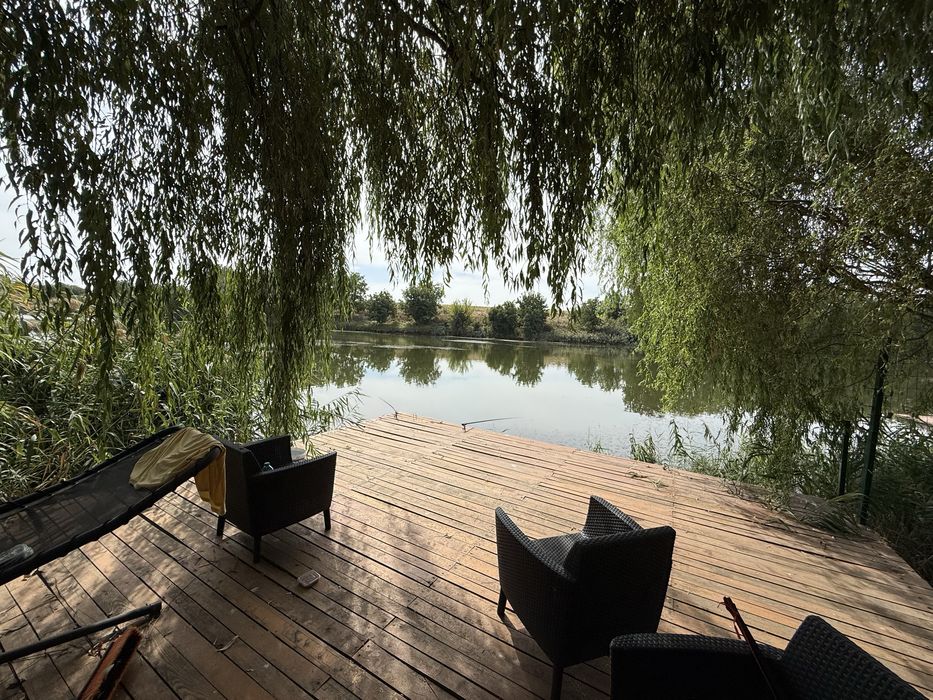 Casa cu piscina incalzita si ponton