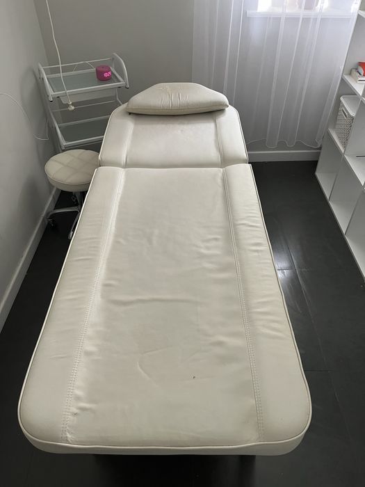 Продам массажную кушетку