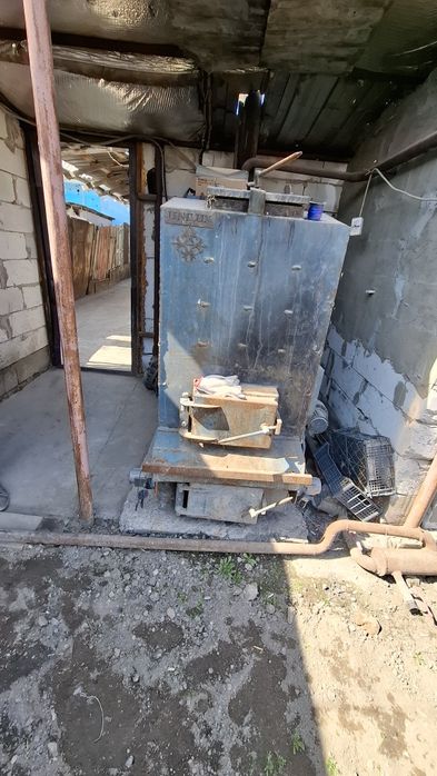 Котел угольный водогрейный