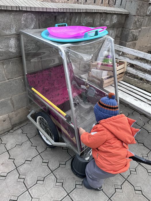 Прогулочная вело коляска