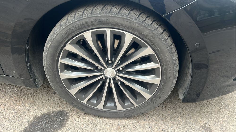 Hyundai Grandeur r18