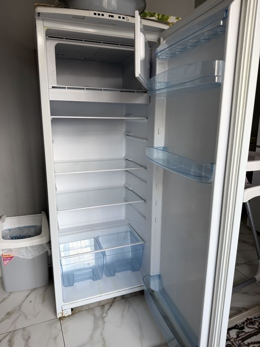 Продается холодильник