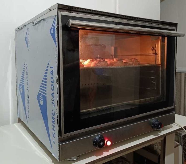 СРОЧНО. продаётся кенвекционная печь, Новый