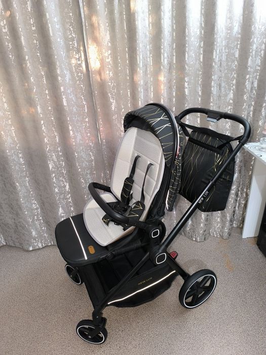 Прогулочная коляска.