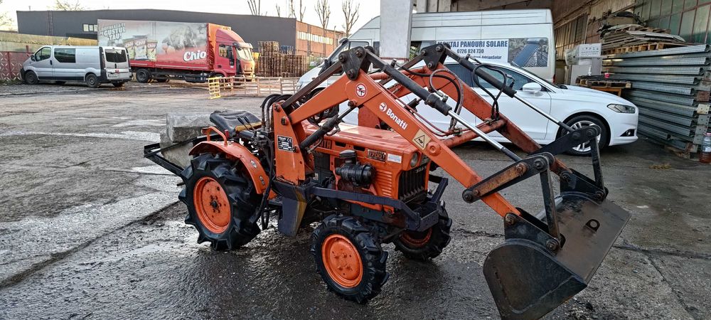 Vand tractor Kubota B7001