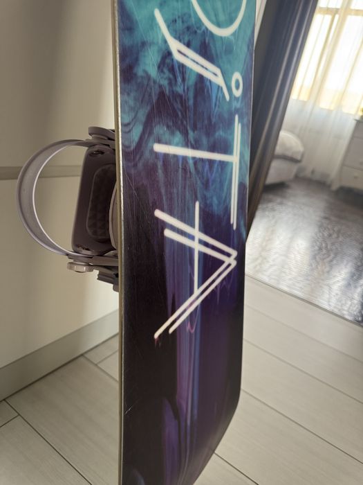 Продам сноуборд CAPITA с креплением +ботинки в поадрок 38 размер