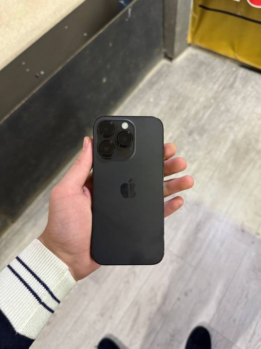 Iphone 14 pro LLA black