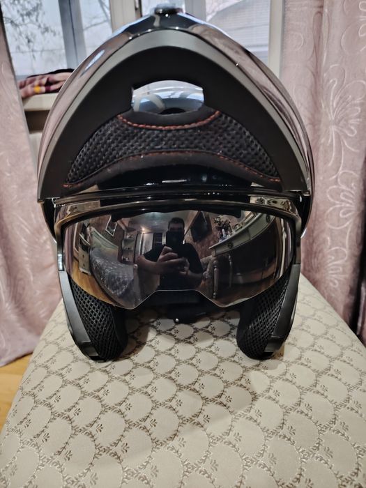 Продам шлем фактически новый