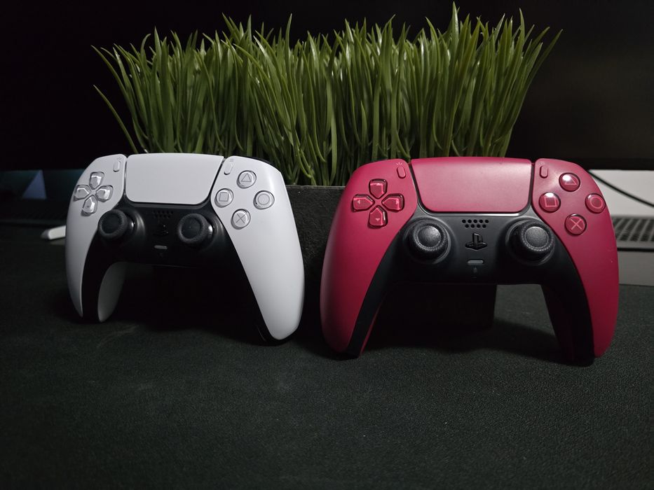 PS5 Dualsense контролер геймпад джойстик controller gamepad joystick black white cosmic red