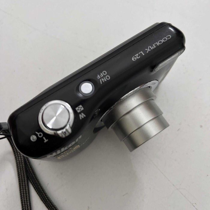 NIKON L29 camera film foto imagini deosebite vacanta drumetie inspectii ITP data pe imagini practic cu baterii AAA