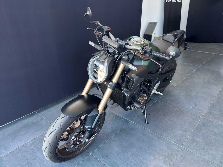 Motocicleta Honda CB650R second 2025