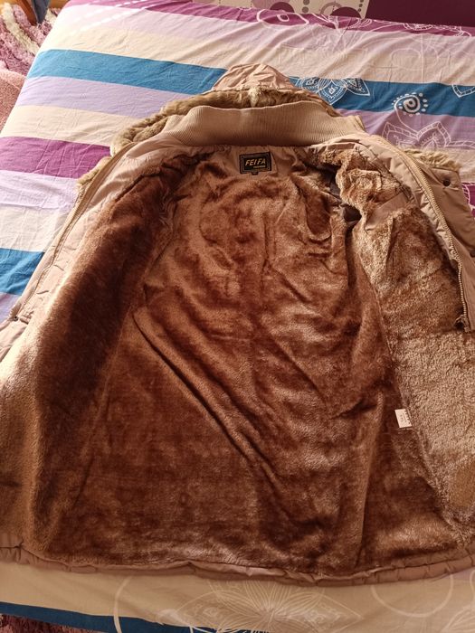 Дамско Зимно Яке със Качулка