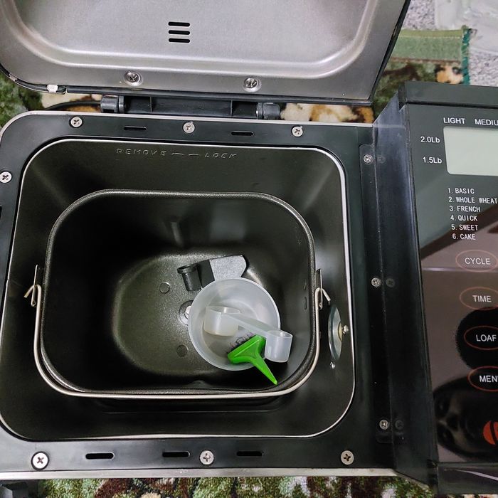 Хлебопечка Binatone