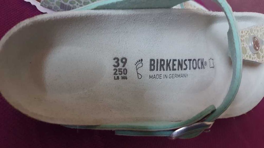 Sandale trendy cu irizatii de la Birkenstock Gizeh marimea 39