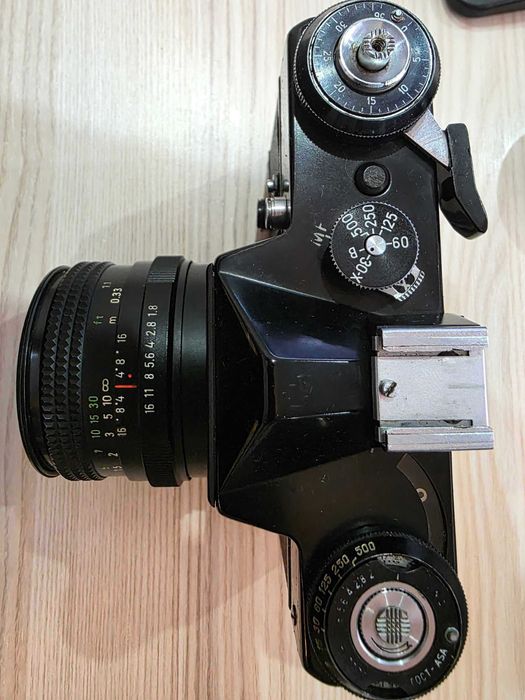Aparat foto Zenit, Pentacon 50mm f/1.8 Multi Coating, blitz YinYan, adaptor 0.6x