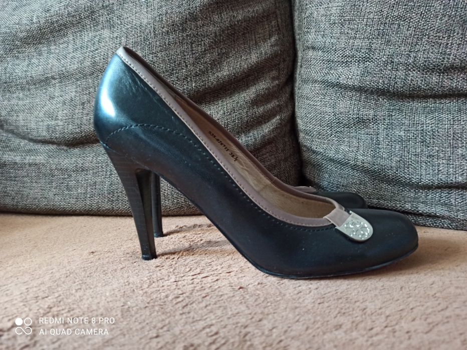 Продам туфли женские