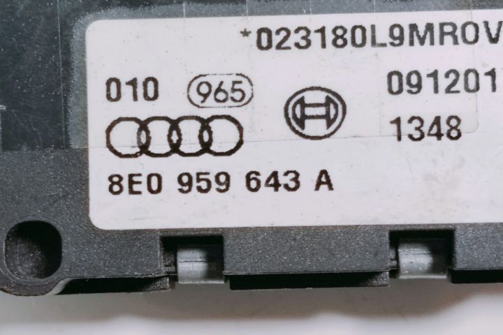 Senzor impact 8E0959643A Audi A4 B6