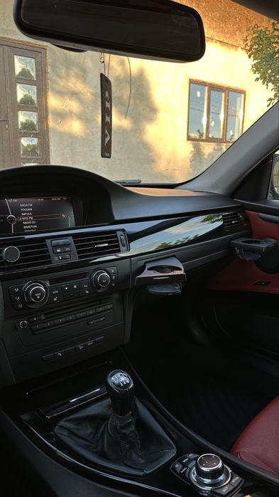 BMW E92 m-pack 320d seria 3 coupe / 2010 facelift / Piele rosie / Trapa