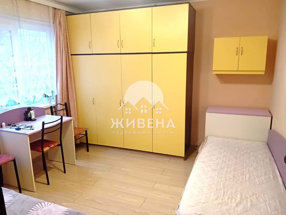 Продава панелен 2-стаен апартамент, Трошево (хол, спалня, кухня)