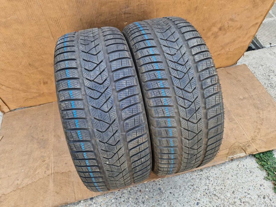 2 Pirelli R19 255/40 Зимни гуми runflat  DOT1818