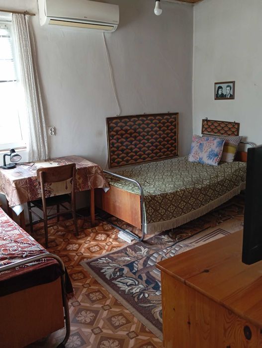 Продава се едноетажна къща в гр. Елхово, обл. Ямбол