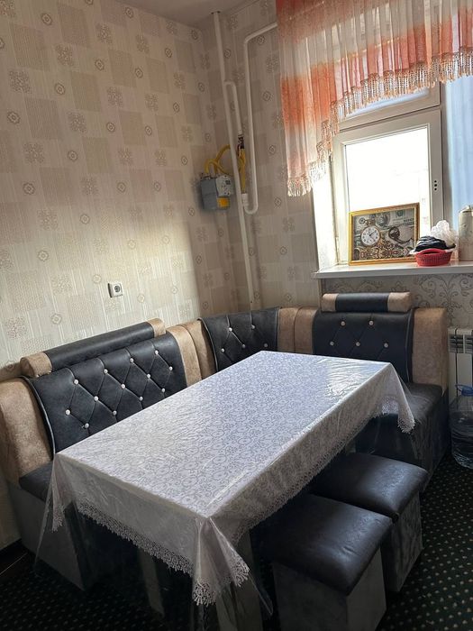 Dom sotiladi 6 etj 2 xona barcha mebel texniklari bilan yolni boyida