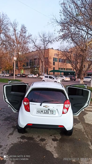 Спарк машина сотилади