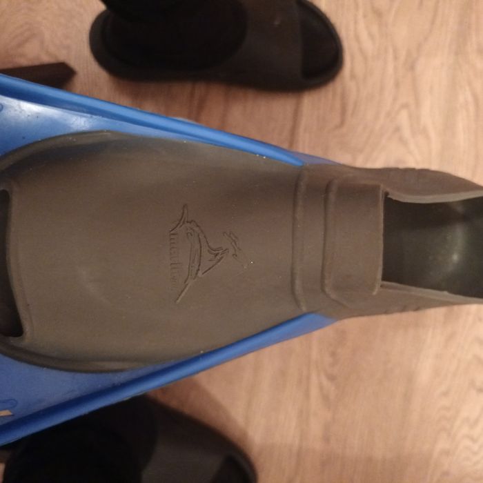 Продавам плавници