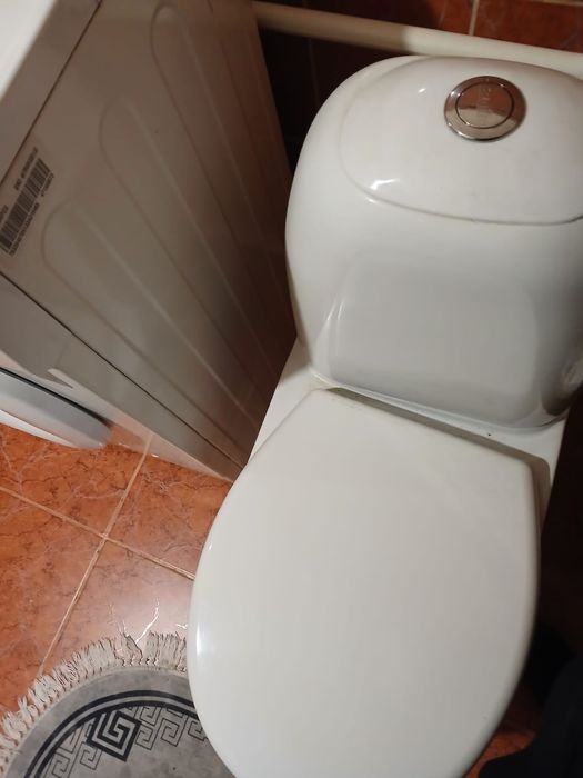 Продам унитаз самовывоз