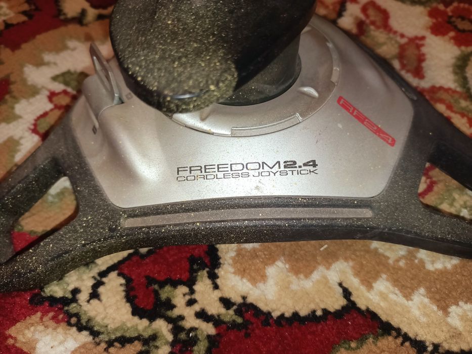 Джойстик Logitech Freedom 2,4