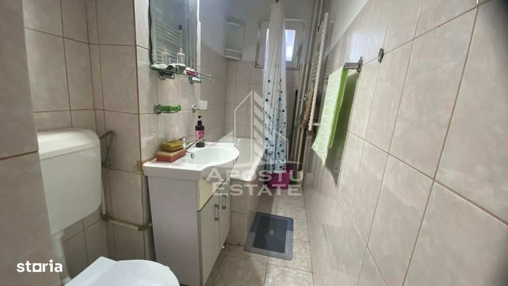 Apartament 2 camere, centrala proprie,semidecomandat, zona Dacia