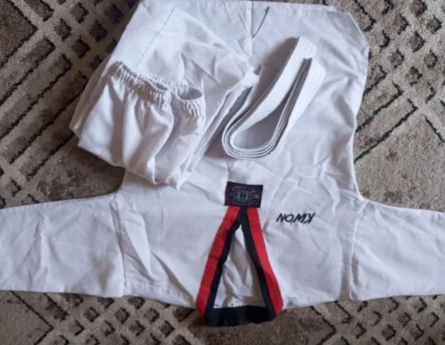 Taekwondo uchun forma