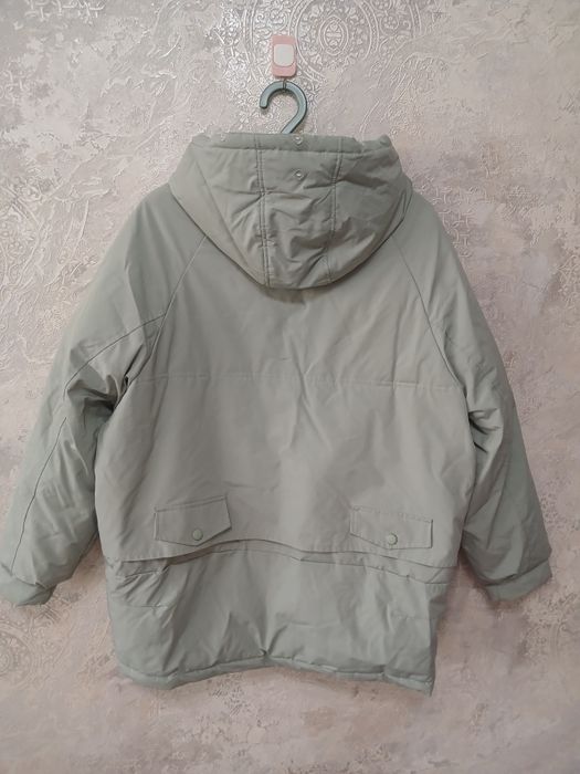 Зимняя куртка в оливков цвете