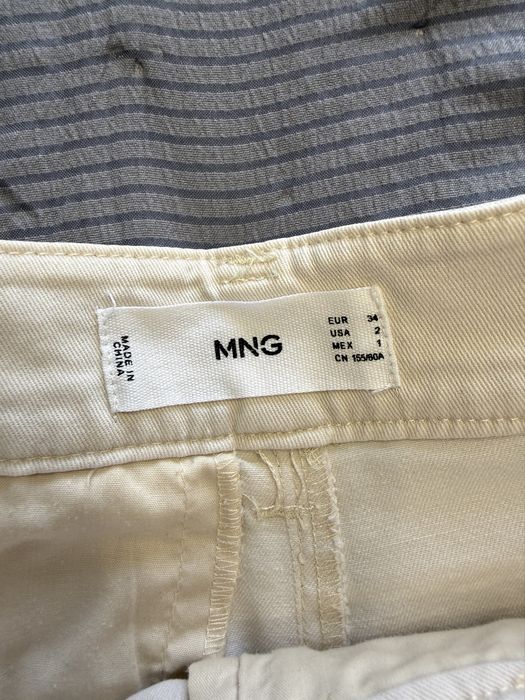 Чинос бежевые Mango