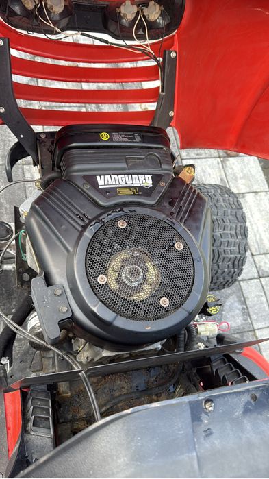 Tractoras de tuns iarba