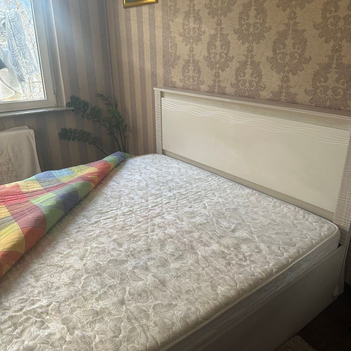 Кровать двуспальная