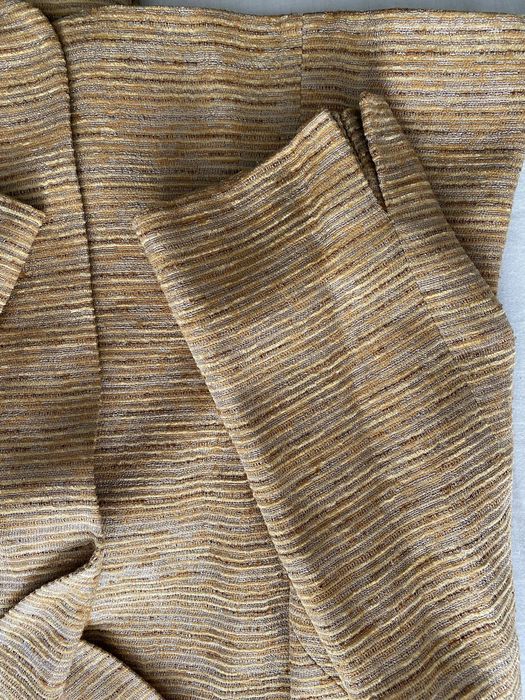 Costum fusta marime 46 sacou marime 44 Madame