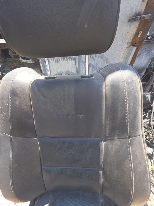 Седалки за Jeep Grand Cherokee кожен салон