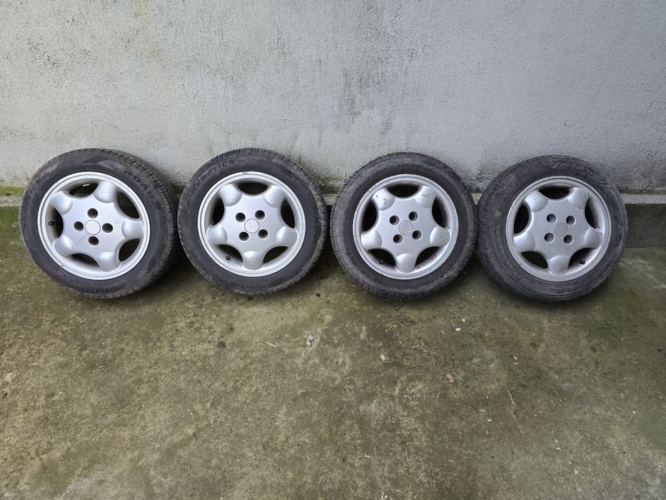 Продавам ляти джанти с нови гуми за рено туинго