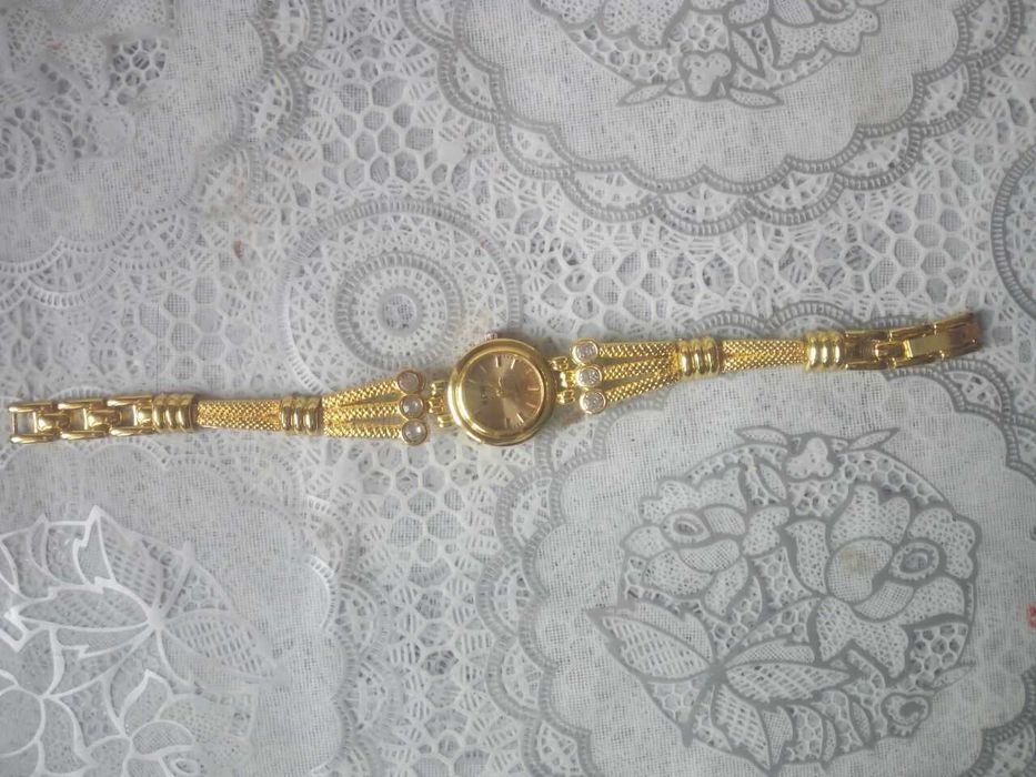 Продаю часы механические Маяк и наручные