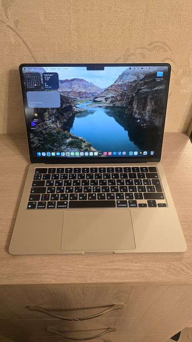 Apple Macbook  air m2